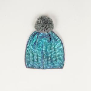 Gorro tejido iridiscente gris