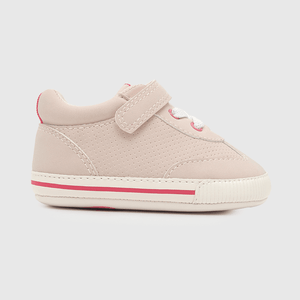 Zapatilla de niña corazon rosado