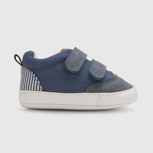 Zapato de niño azul