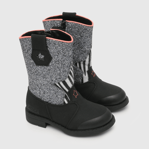 Bota de niña negra