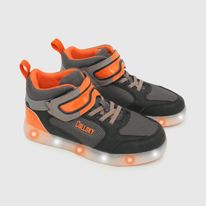 Zapatilla luces de niño fuego negro