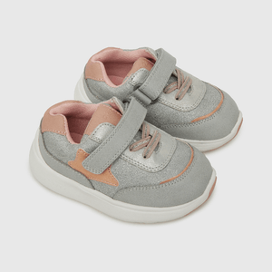 Zapatilla de niña estrella gris