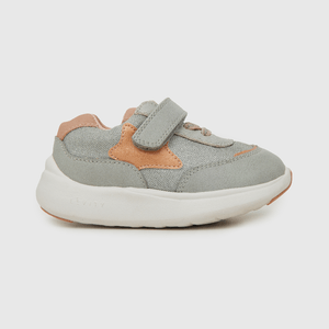 Zapatilla de niña estrella gris