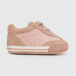 Zapatilla para niña niña con aplicación de animal print con cordones y de caña baja rosada