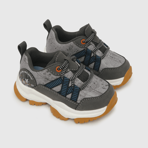 Zapatilla para niño cordones outdoor mickey rock gris