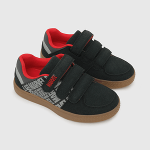 Zapatilla para niño 3 velcros skate marvel negra