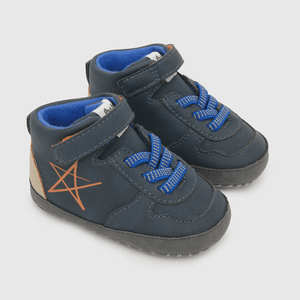 Botin para niño futurista velcro elastico azul