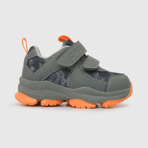 Zapatilla de niño outdoor estampada gray / gris