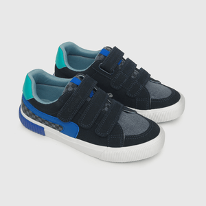 Zapatilla de niño urbana estampada azul / blue