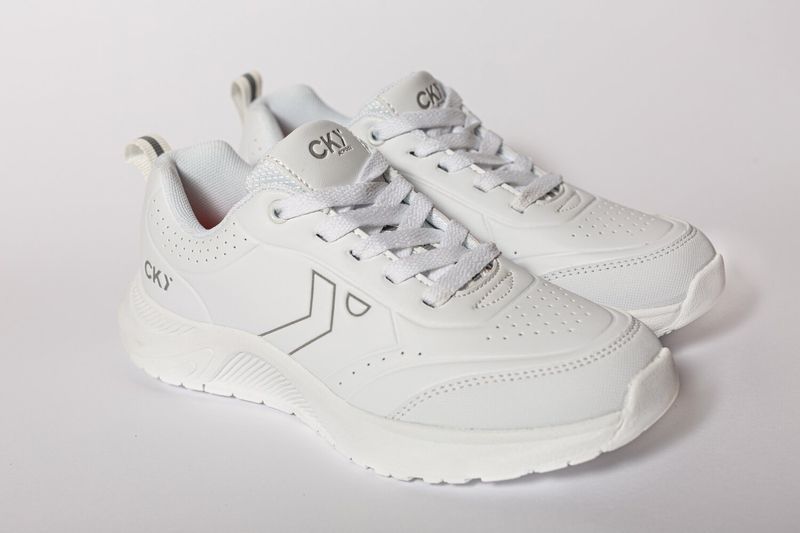 Zapatilla_deportiva_blanco_77090210I24_-34_a_41-_1